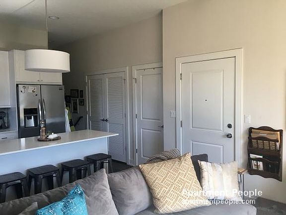 2nd image of 3508 N Sacramento Ave APT 3S