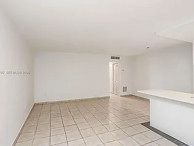 921 Jefferson Ave #3C — Photo 4