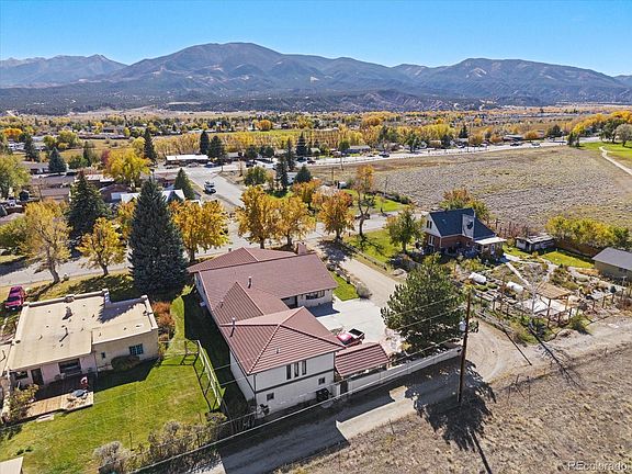 5th image of 546 Ouray Avenue