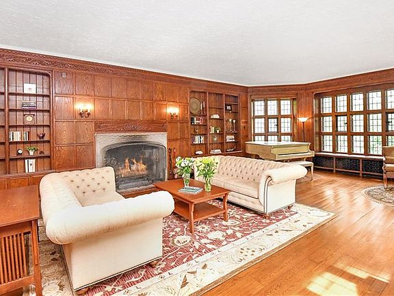 5th image of 17100 Parkland Dr