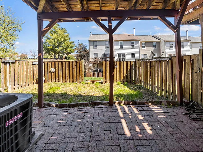 10747 Brice Ct — Photo 19