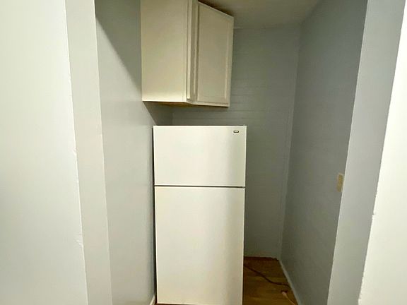 3rd image of 729 S Rose St APT 2