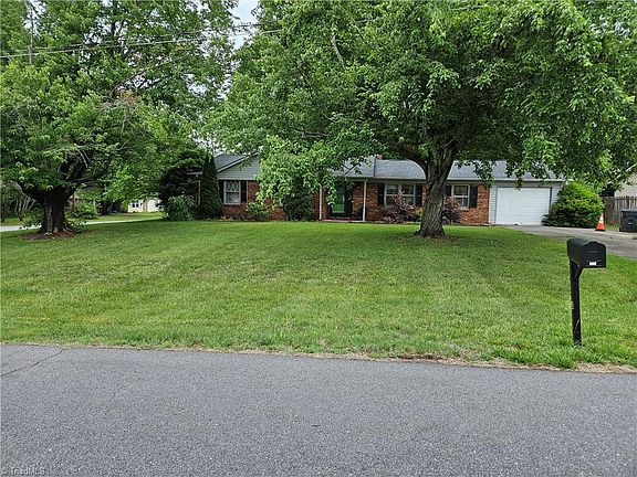 2nd image of 214 Mountain Brook Dr