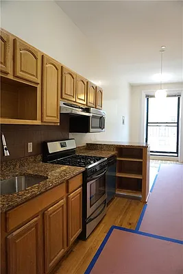 Rented by R New York | media 18