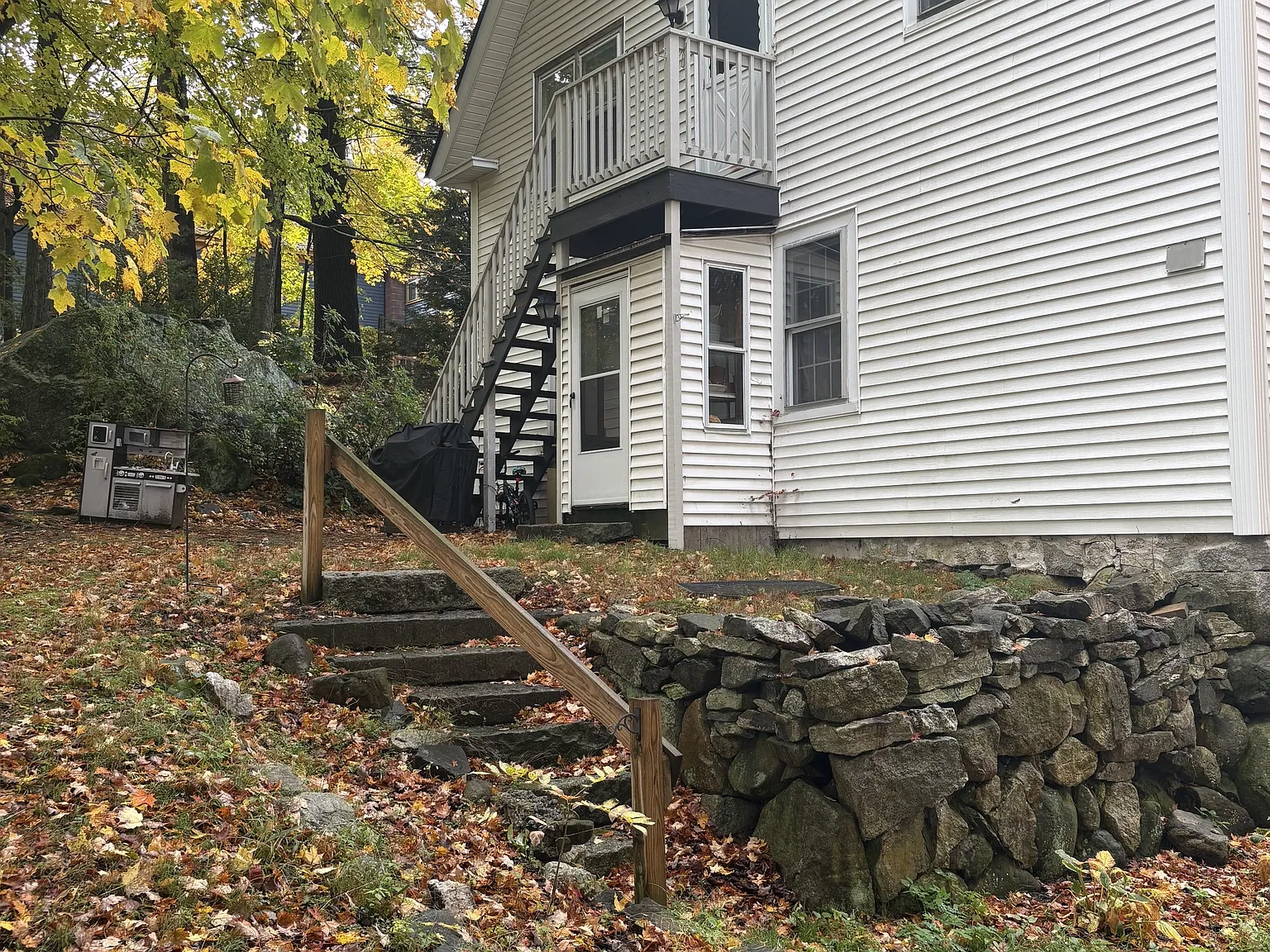 31 Maple St — Photo 1