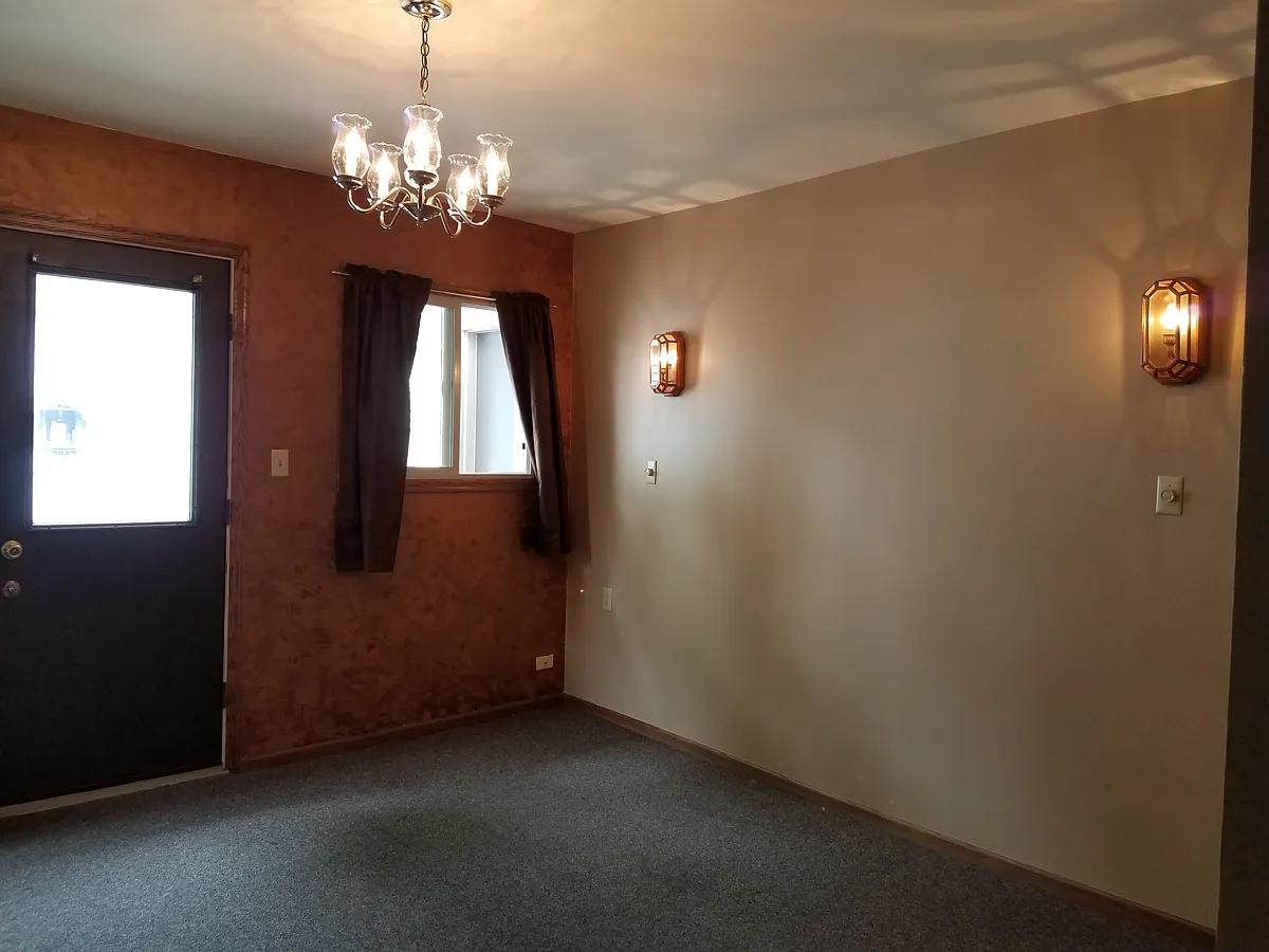 another view of living room - 505 5th Ave S #505