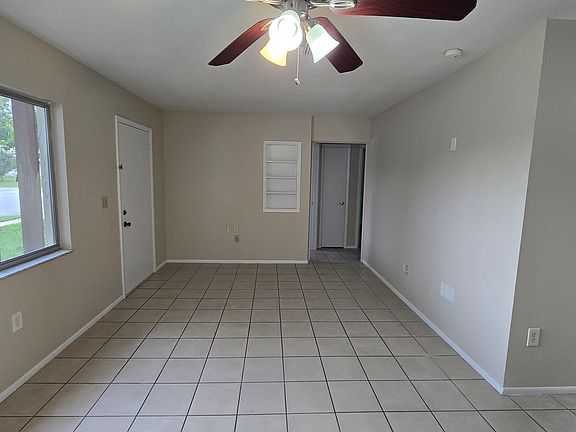 4th image of 12817 Woodbine Dr