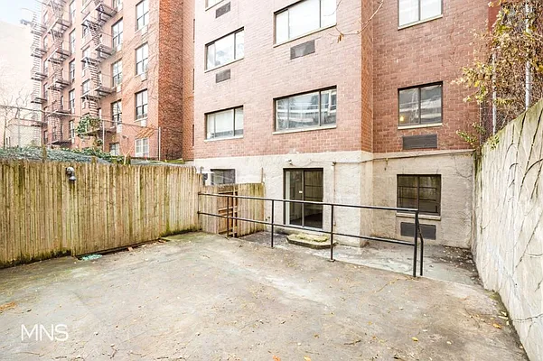 Rented by MNS Marketing | media 12