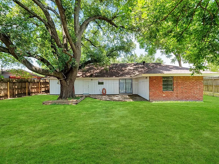 7119 Bellaire Blvd — Photo 30