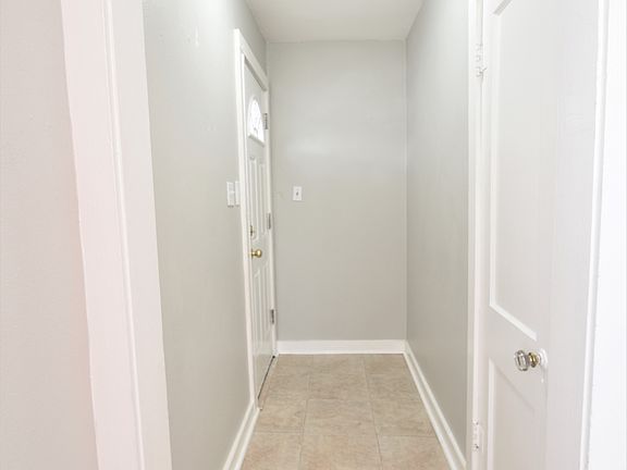 2nd image of 2026 Erie St