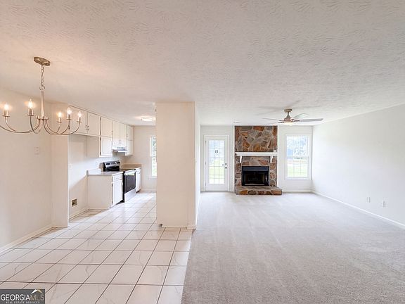 3rd image of 6120 Dorchester Dr