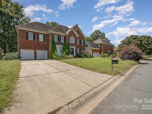 3rd image of 12420 Lazy Oak Ln