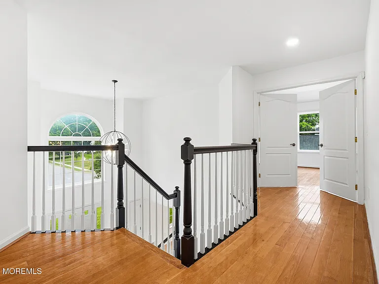 10 Etty Ct — Photo 44