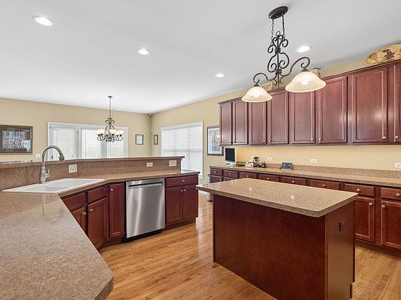 5th image of 12237 S Winterberry Ln