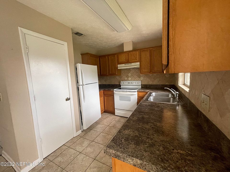 8227 Axson St, Jacksonville, FL 32221 | Zillow