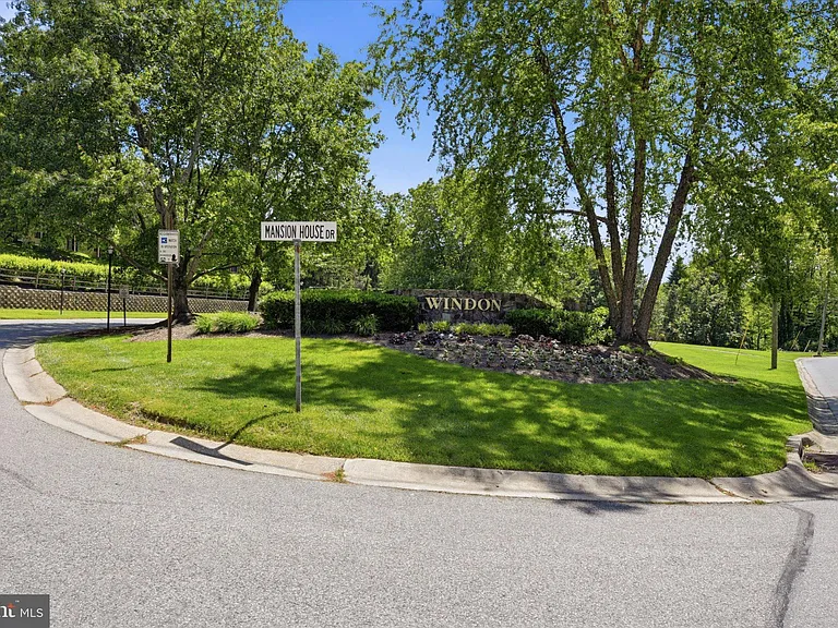 158 Mansion House Dr — Photo 25
