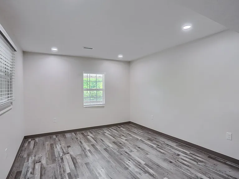 201 Kathleen Dr #2 — Photo 24