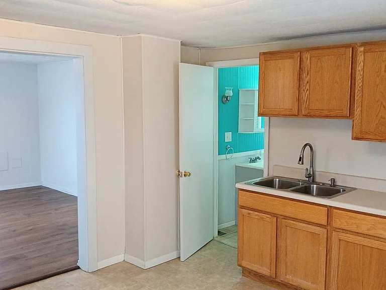 211 N 12th Ave #2 — Photo 4