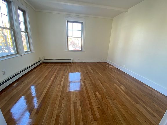 5th image of 117-119 South St #117