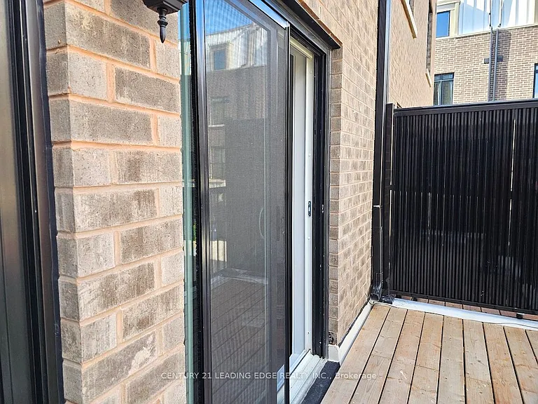 10 Spruce Pines Cres #2 — Photo 18