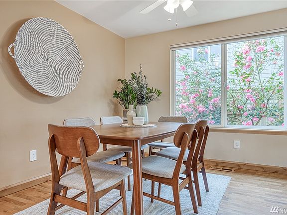 4th image of 11746 22nd Ave NE