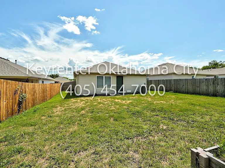 2024 Carrol St — Photo 34