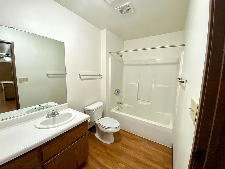 Lomira Whispering Pines — Photo 12