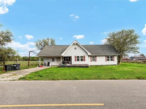 1459 County Road 376, West Columbia, TX 77486