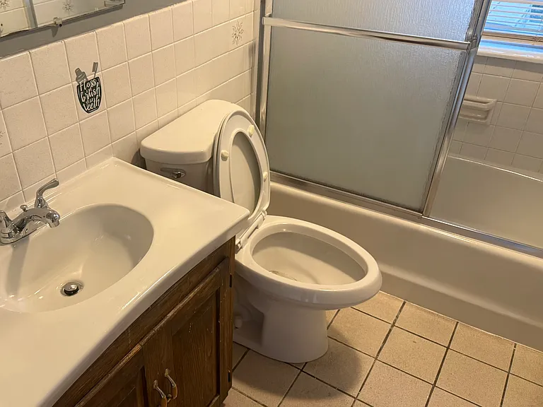 16 Central Ct #1 — Photo 4