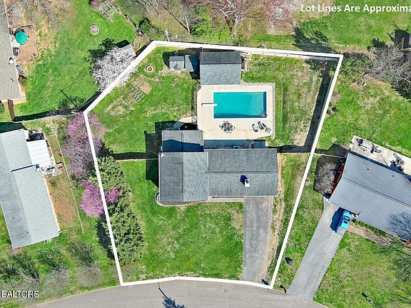 2nd image of 7904 NW Stratton Dr