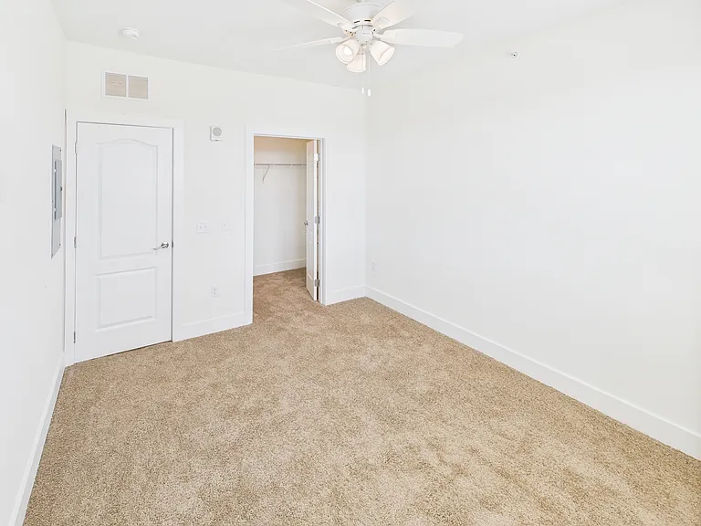 370 Arsdale Ave #28-204 — Photo 4
