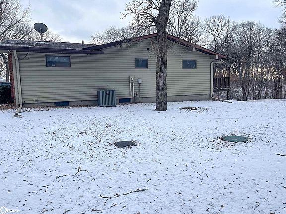 3rd image of 500 Royale Oaks Dr