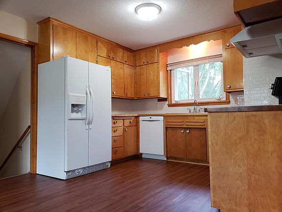 5th image of 11711 Karen Ln