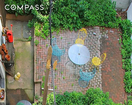 Rented by Compass | media 28