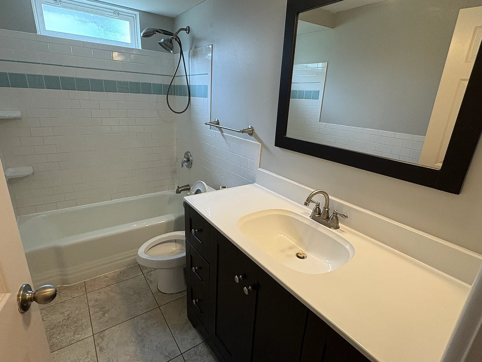 2 bed, 1000 sqft, $1,150 — Photo 3