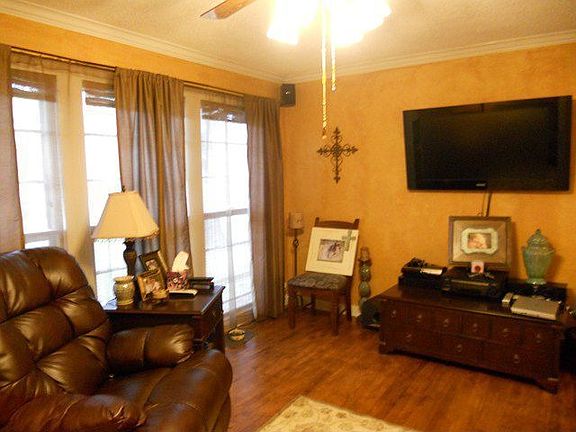 3rd image of 308 W Restful Homes Rd