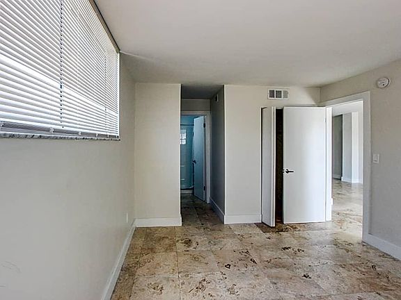 4th image of 8101 Crespi Blvd APT 303
