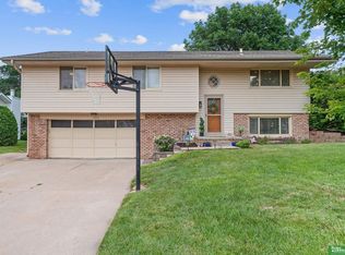 420 Chestnut St, Springfield, NE 68059