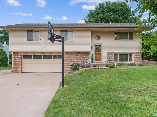 420 Chestnut St, Springfield, NE 68059