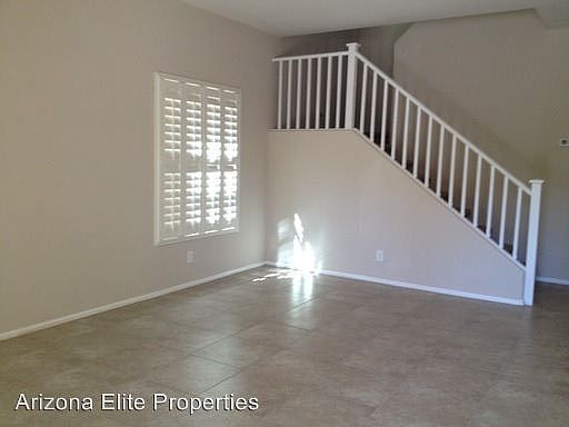 2nd image of 878 W Oak Tree Ln