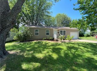 318 N Ponca Dr, Independence, MO 64056