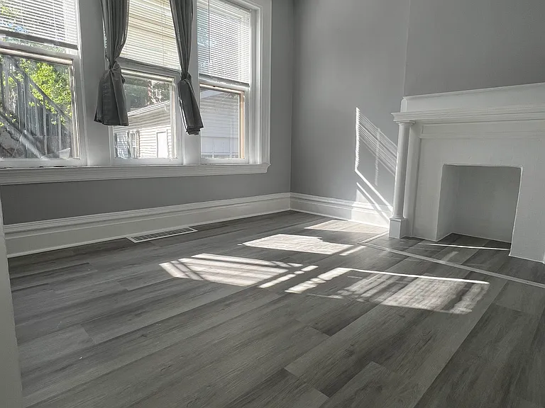 210 E End Ave #2 — Photo 16