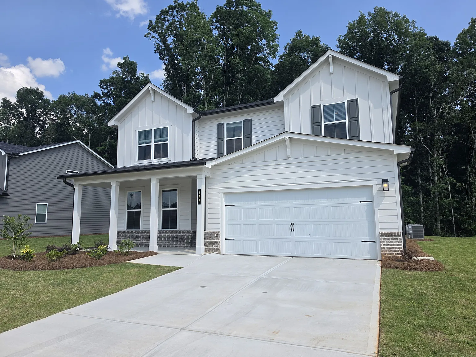 5 bed, 3021 sqft, $2,700 — Photo 1