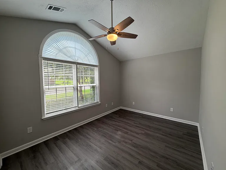 219 Long Creek Dr — Photo 26