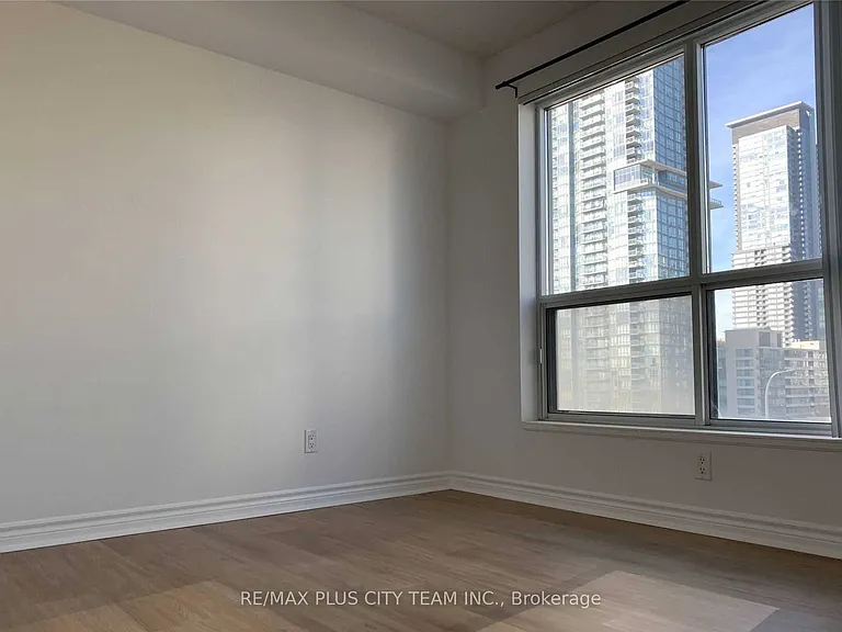 410 Queens Quay W #709 — Photo 9