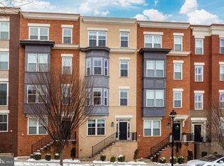 11690 Sunrise Square Pl, Reston, VA 20191