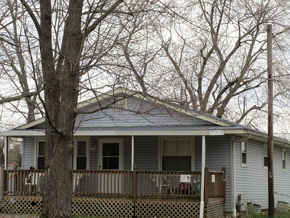 2nd image of 1444 Crest St