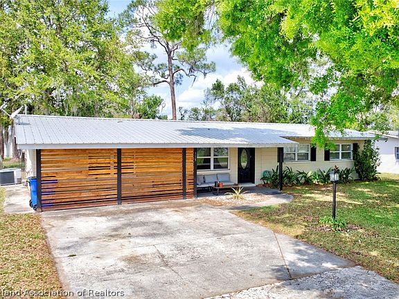 2nd image of 115 Longview Rd