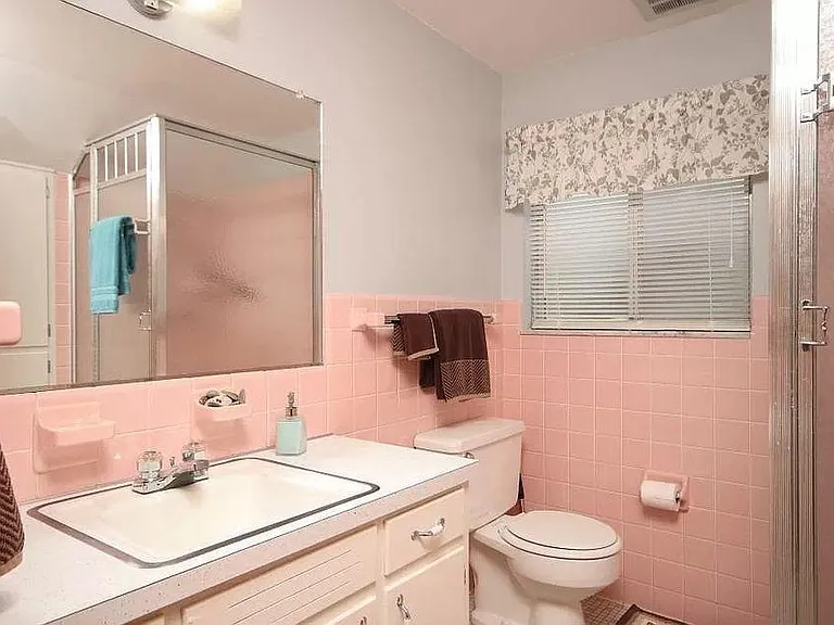 818 Stanley St — Photo 5