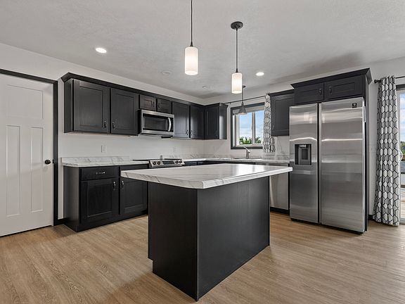 3rd image of 2026 Ace Ave
